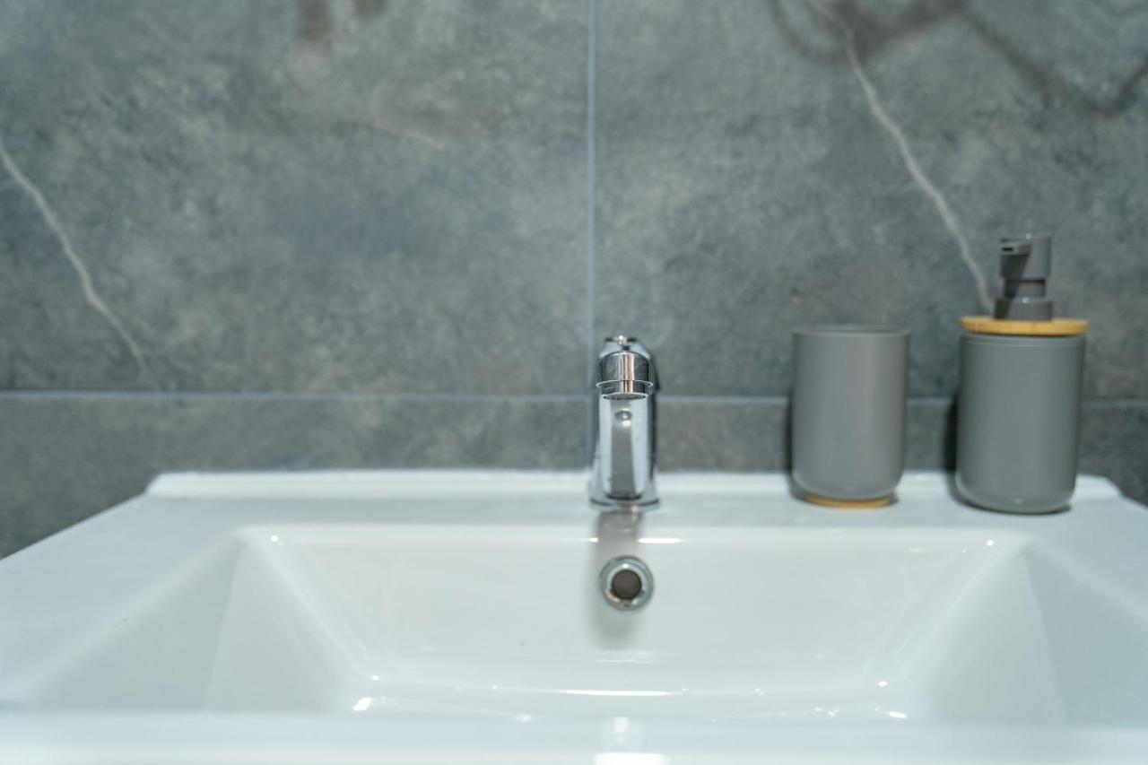 City Gate Apartment Ohrid Buitenkant foto